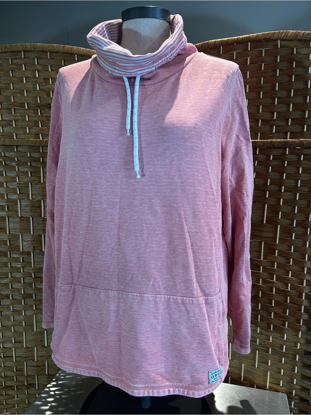 Orvis Pink Sweatshirt with contrasting striped fabric and tie collar Coastal L